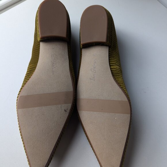 Sam Edelman Olive Green Flats with Gold Buckle NWOB - Picture 5 of 5